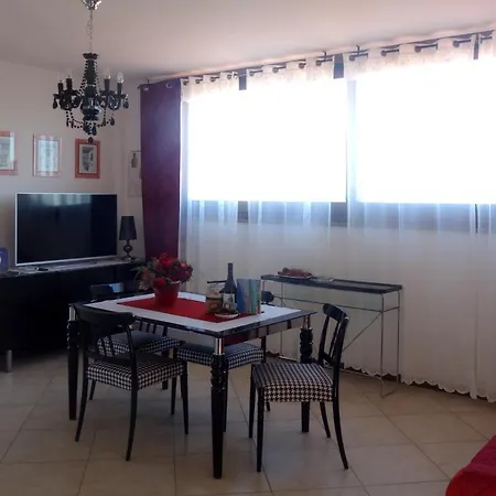Borgo Degli Ulivi 아파트 *